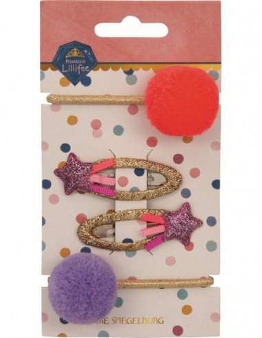 Puppy Luna met een riem